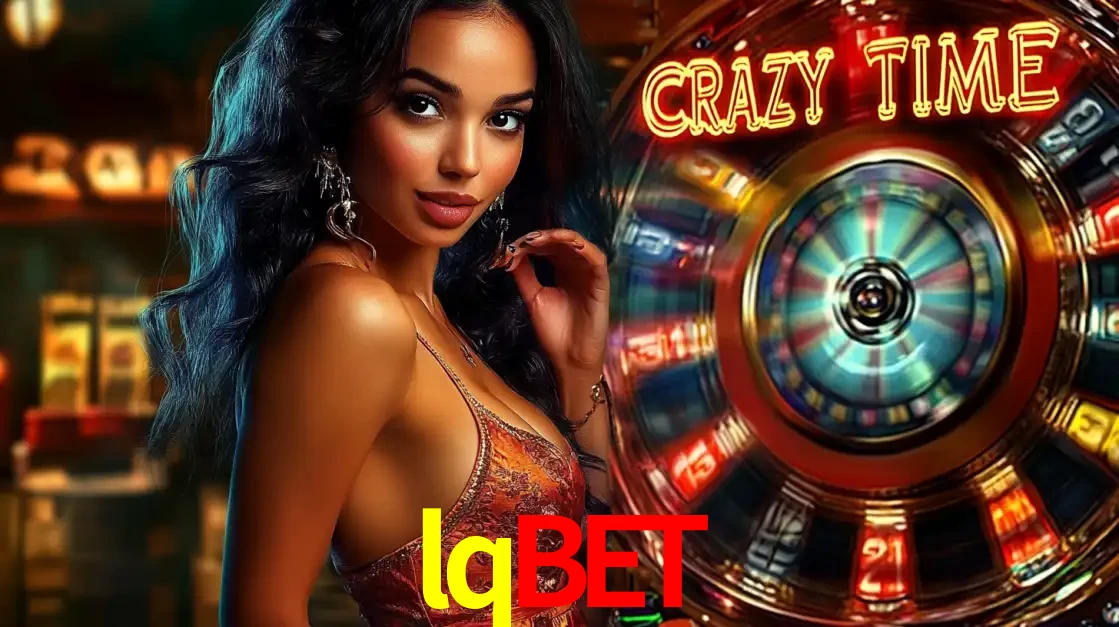 Mulher elegante ao lado da vibrante roda da fortuna do jogo de cassino ao vivo Crazy Time, um dos game shows mais populares e cheios de prêmios do lqbet.